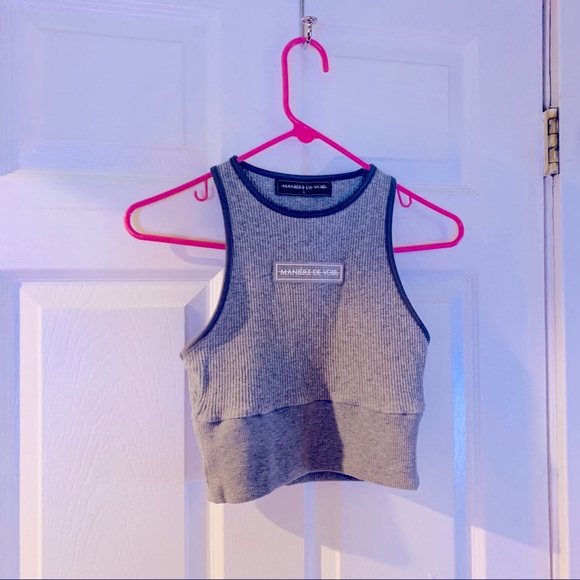 Grey crop top, worn once. Very nice quality - Picture 1 of 1